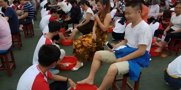 体验式感恩励志教育，文化课程同步辅导